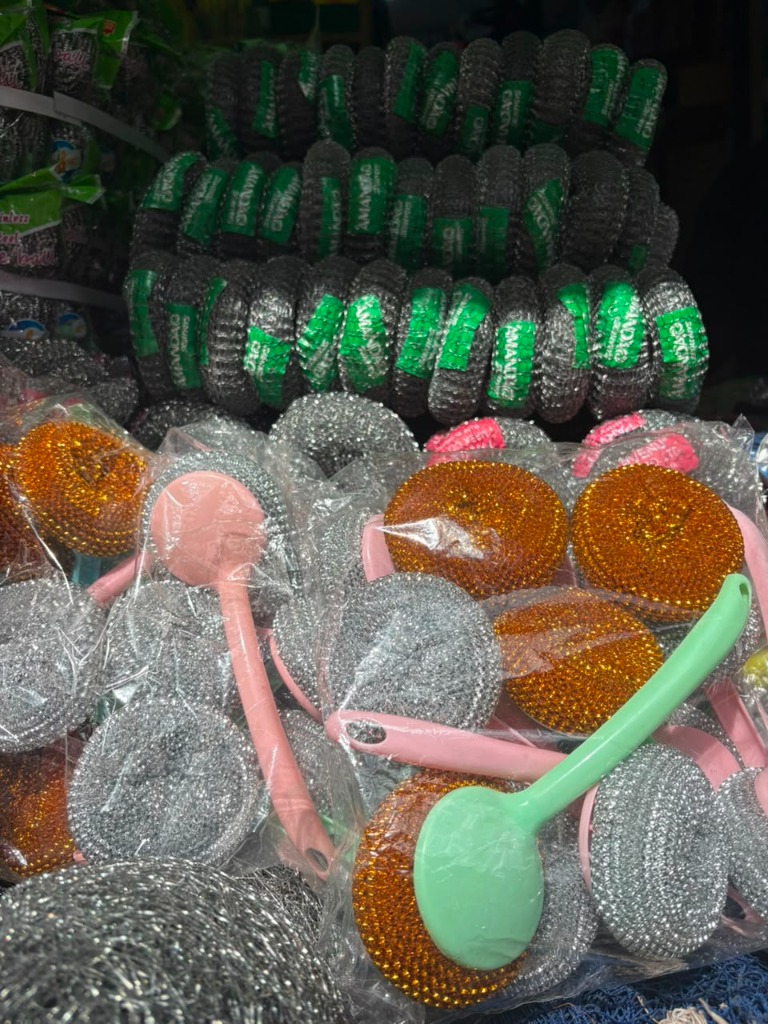 Scouring Pads and Sponges